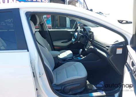 2021 Hyundai Ioniq Hybrid Se z USA, uszkodzony, nr VIN KMHC75LC5MU261050